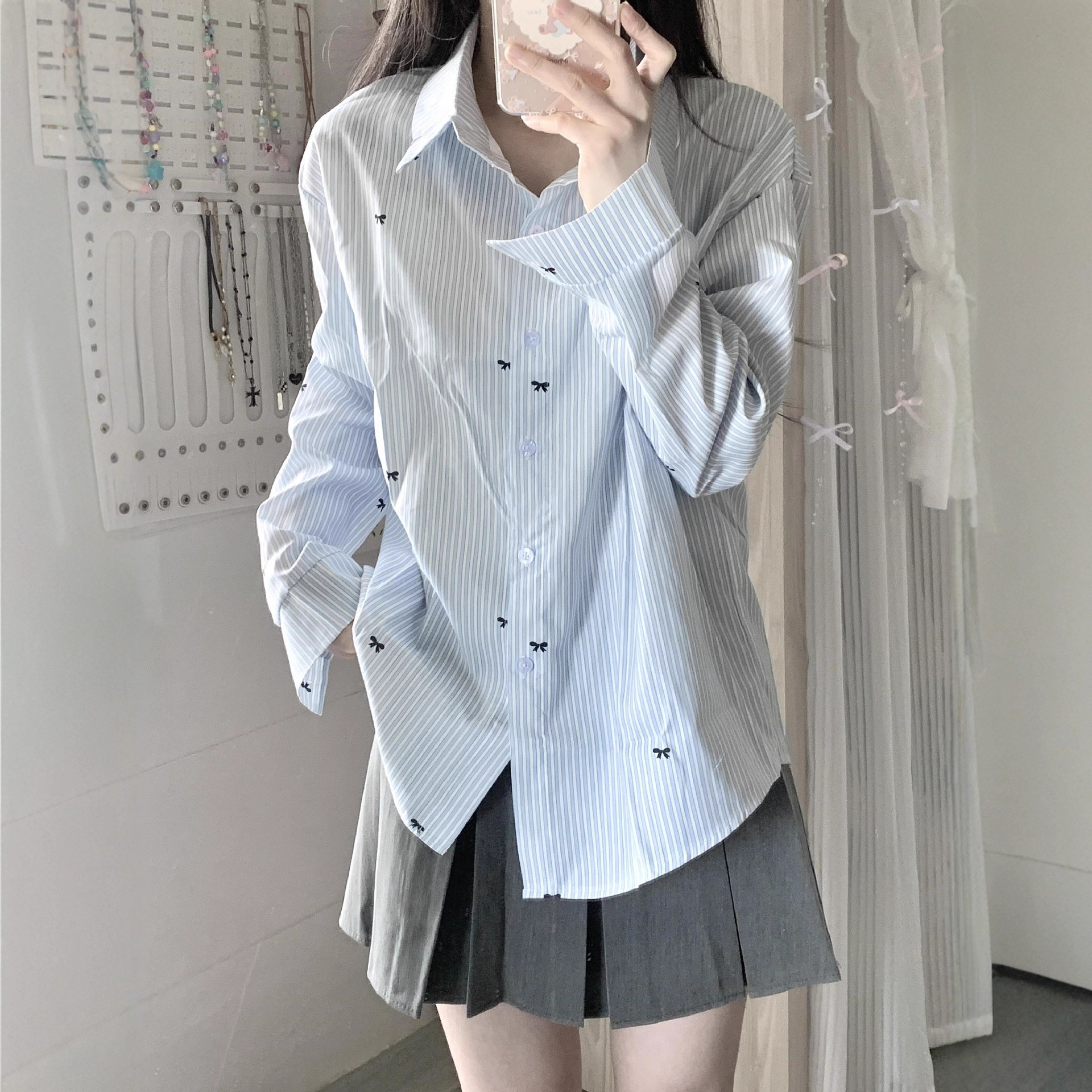 蝴蝶结刺绣长袖衬衫女春秋季宽松中长款慵懒风POLO领衬衣上衣外套