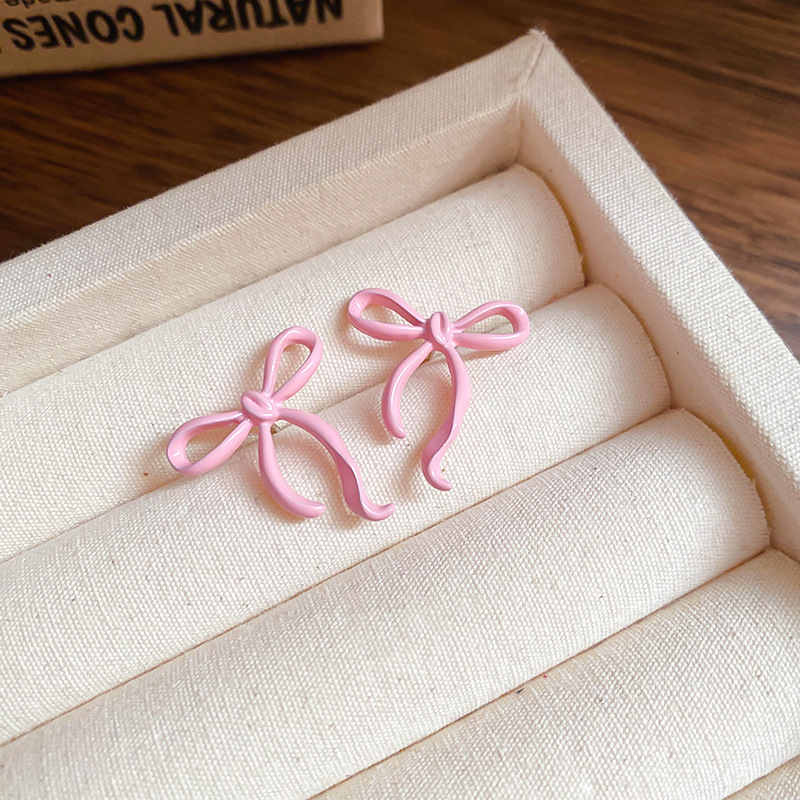 Pendientes de borla de hilo de malla de flor de aguja de plata Pendientes de estilo de vacaciones junto al mar frescos y dulces Pendientes de ambiente de moda y versátil