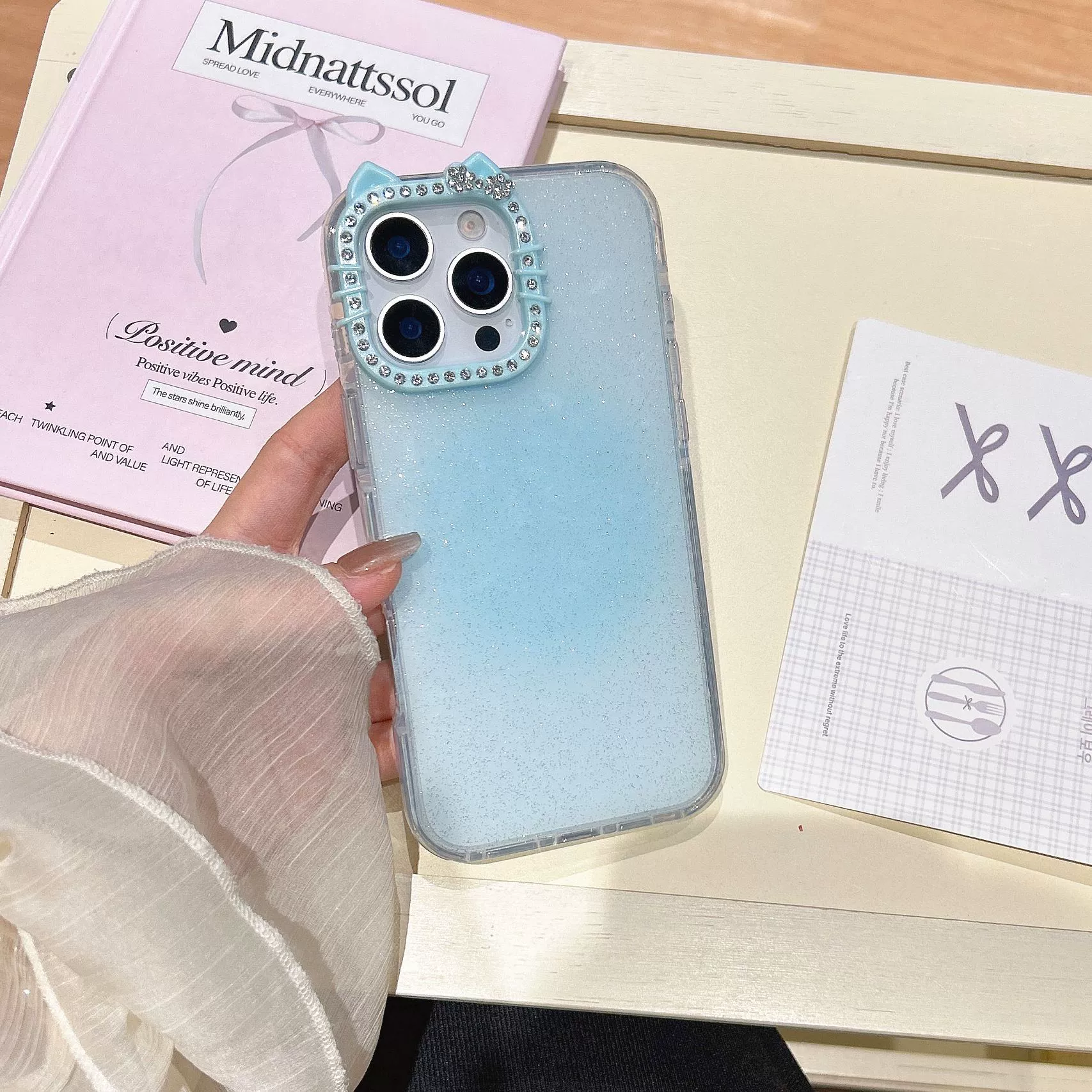 Чехол для телефона Apple iPhone 17, iPhone 17 Pro — тонкий, защита от падений, блёстки вокруг камеры