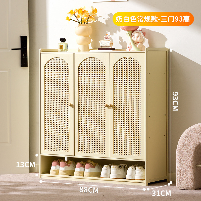 밀크 화이트 - 3개의 문과 7층