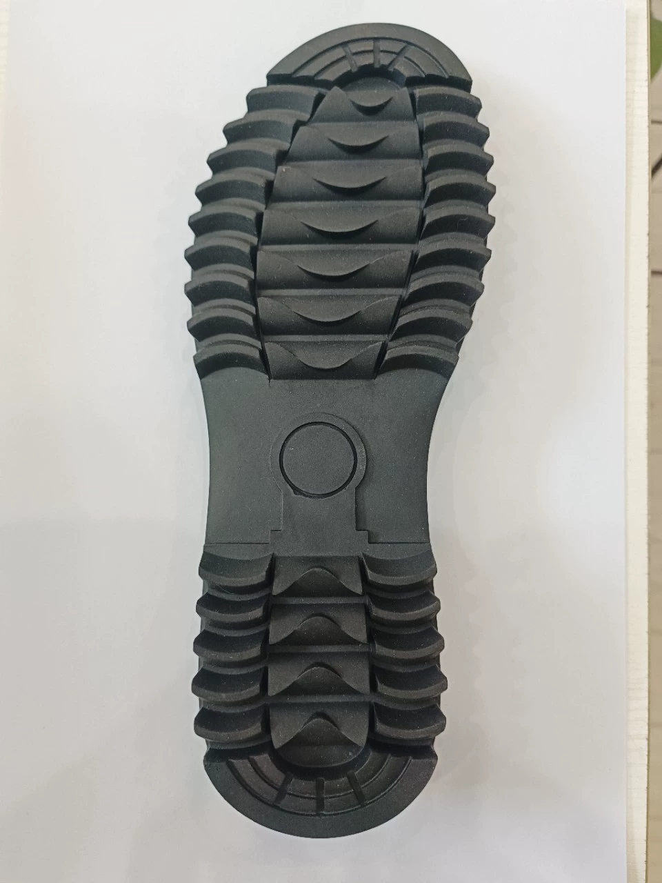 Резиновые износостойкие подошвы с противоскользящим покрытием