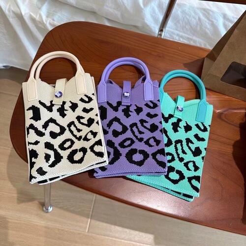Mini Knit Phone Bag for Girls, Cute Panda Design, Unisex, Portable Crossbody Bag, Small Square Bag