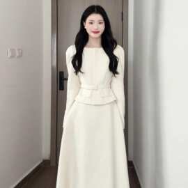 富家千金感穿搭气质连衣裙子女2026早秋季新款法式小香风套装长裙