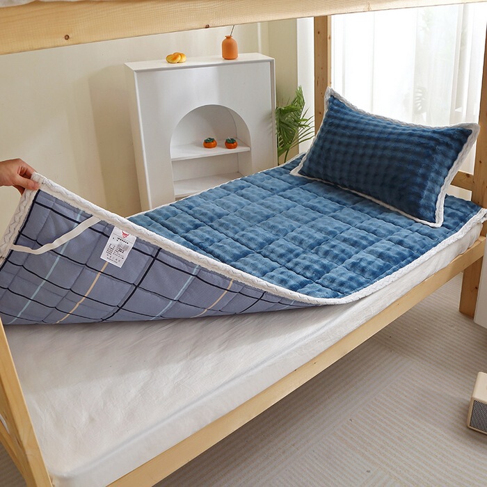 2026 New Milk Foam Velvet Mattress, Double-Sided, Rabbit Velvet Mattress Topper, Thickened and Warm, Suitable for Student Dormitory Bed 2026 New Milk Foam Velvet Mattress, Double-Sided, Rabbit Velvet Mattress Topper, Thickened and Warm, Suitable for Student Dormitory Bed