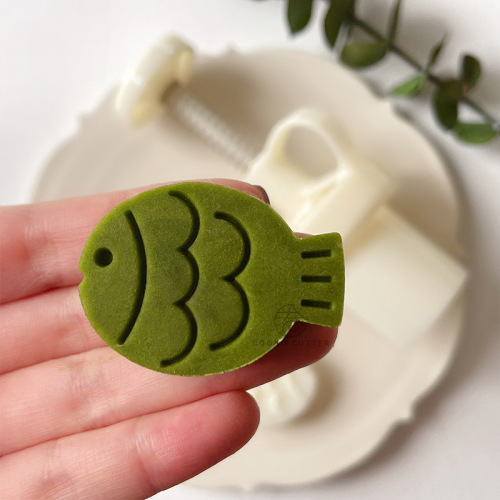 20g 30g small fish mung bean cake mold Mid-Autumn Festival cartoon fat fish small animal mooncake mold household baking tools