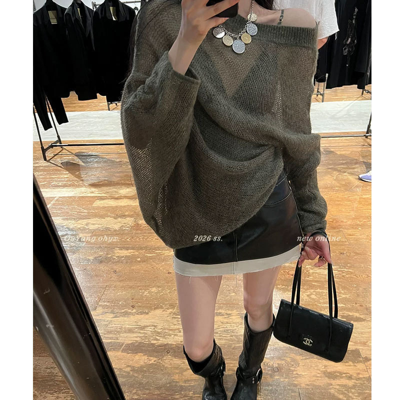 Ouyang's new collection 'Tundra Green Super Fern!' Matte mohair off-shoulder hollow-out knit long-sleeve top Ouyang's new collection 'Tundra Green Super Fern!' Matte mohair off-shoulder hollow-out knit long-sleeve top