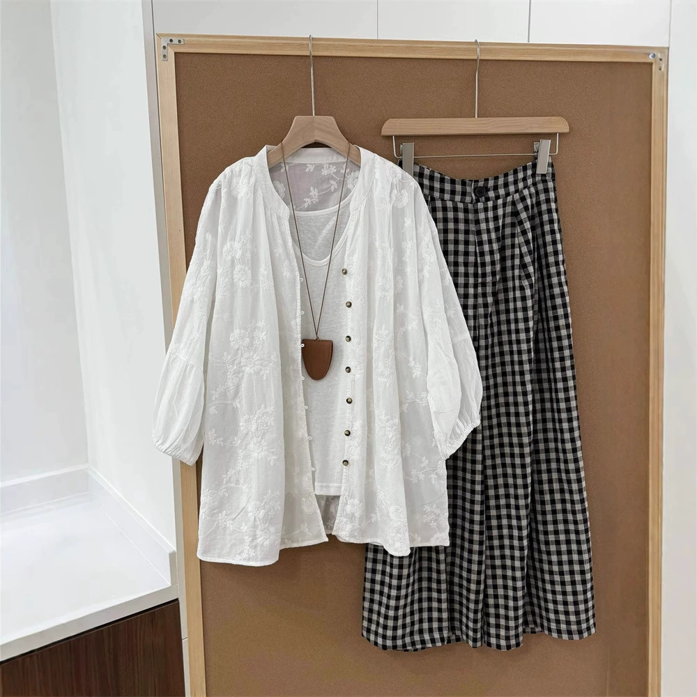 2025 Весенний и Летний дизайн Heavy Industry Чувство сливы вышивка рубашка женская летняя V-образная рубашка с рукавами солнцезащитного крема топ