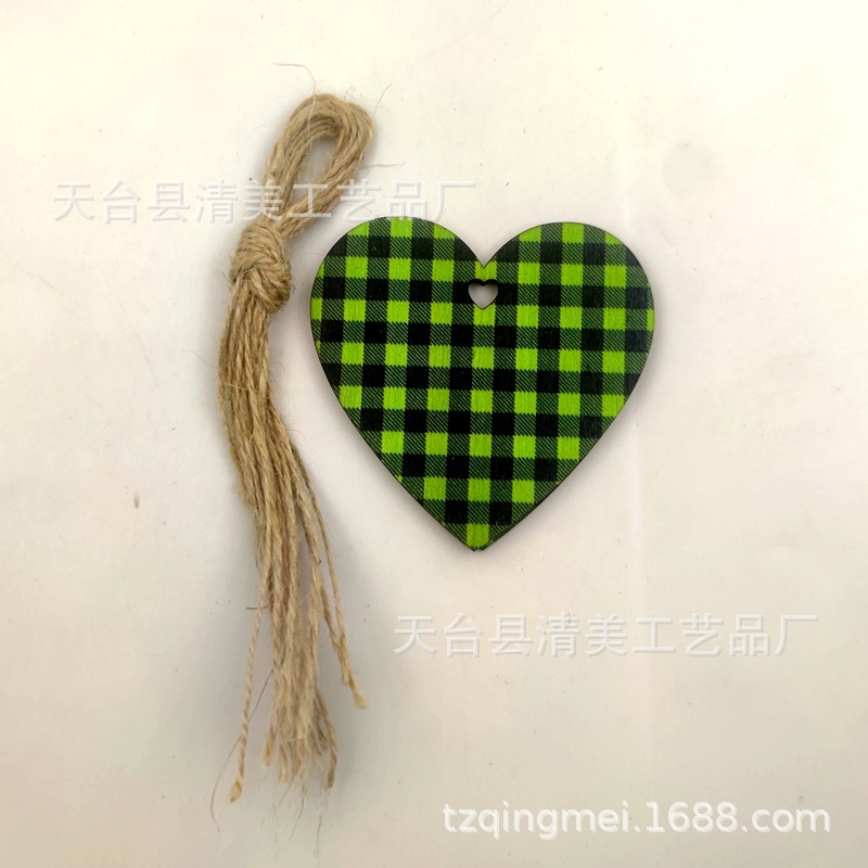 Corazón de melocotón con agujero en forma de corazón * aproximadamente 8cm