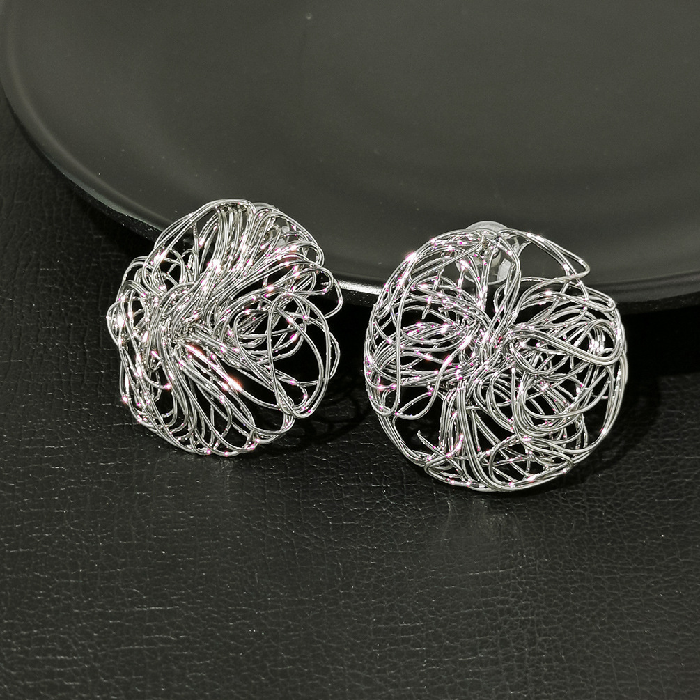 1 Par Estilo Vintage Flor Enchapado Metal Pendientes display picture 4