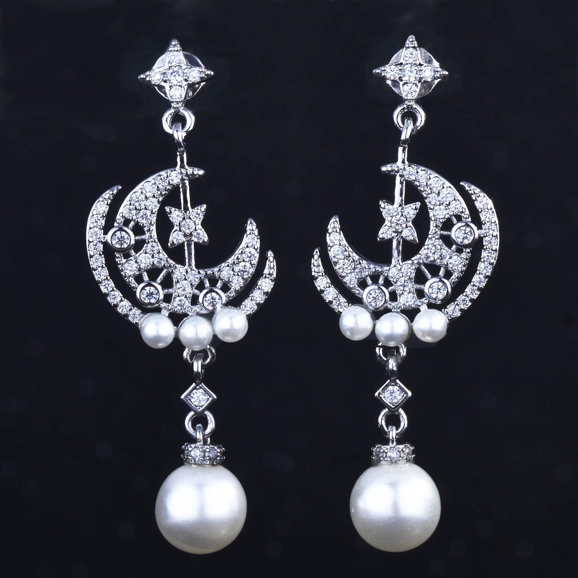 New Pearl Star Moon Necklace Pearl Meteor Moon Earrings Fashion Jewelry Set display picture 4