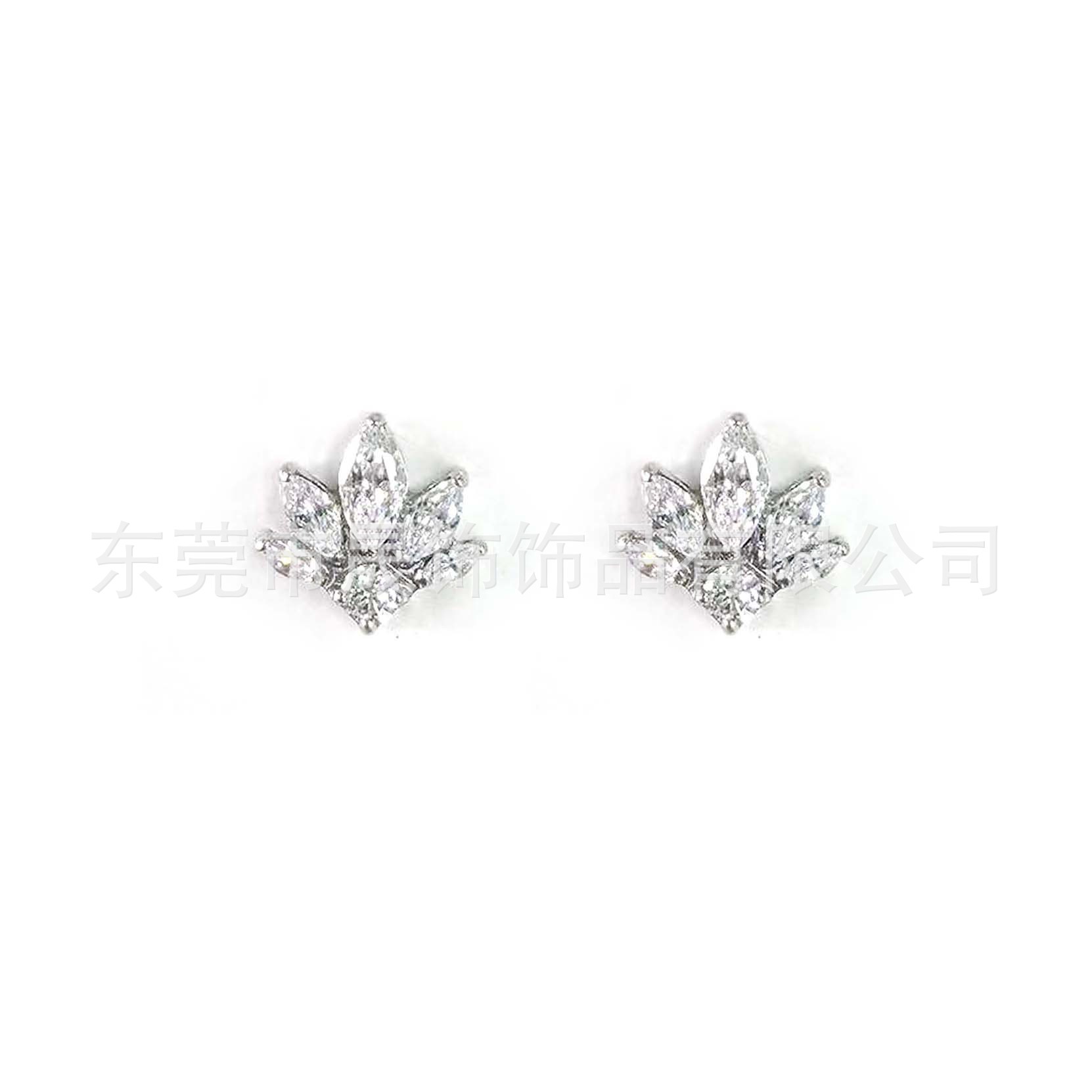 F136 Titanium Alloy 五马眼圆 Zirconia Ear Stud Studded 5A Cubic Zirconia Helix Cartilage Stud G23 Titanium Internal Thread Piercing Jewelry
