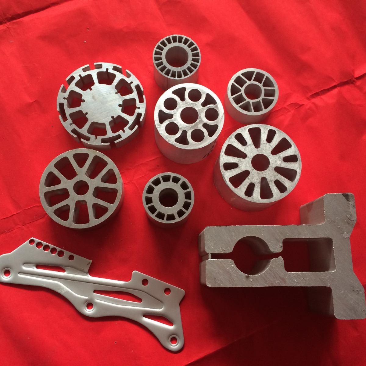 溜冰鞋铝材 铝合金溜冰鞋  溜冰鞋配件佛山型材开 模挤压定 制