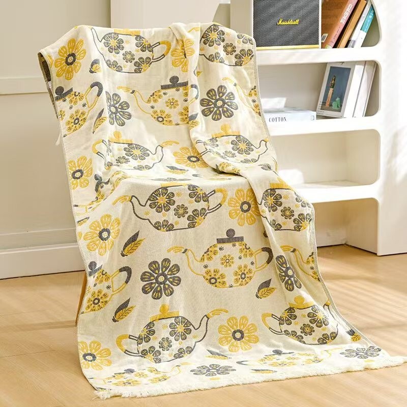 Hot New Product in Export Trade, Pure Cotton 4-Layer Gauze Bath Towel, Soft Adult Large Bath Towel, Highly Absorbent, Soft and Skin-Friendly