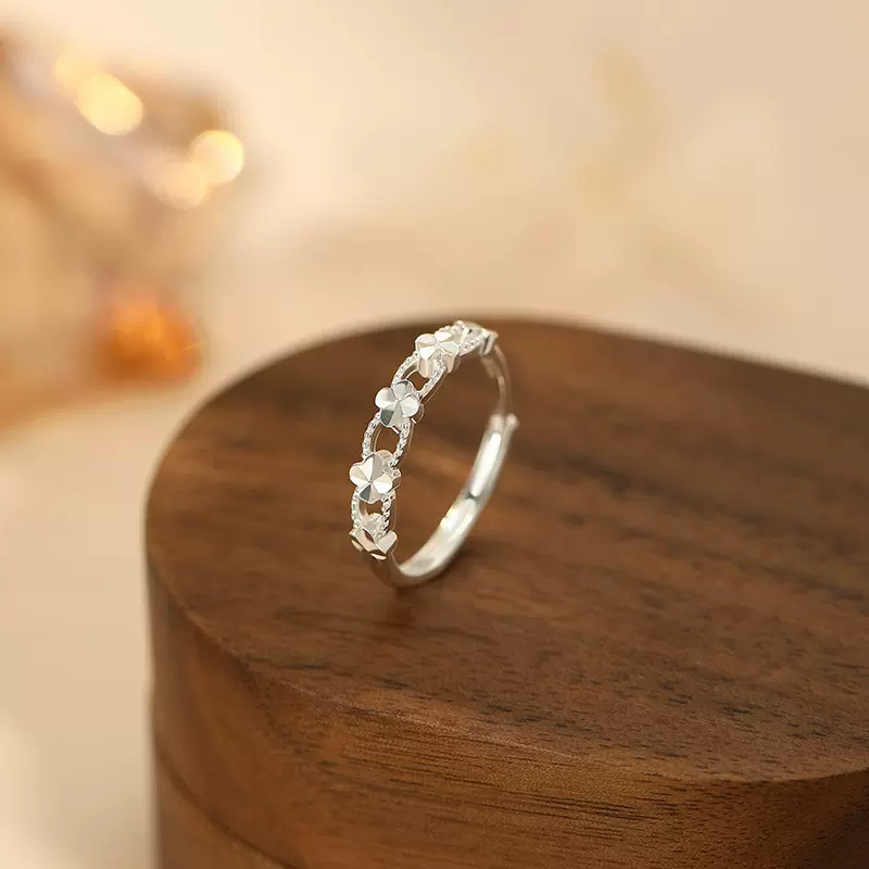 阿宝S999足银幸运四叶草镂空戒指甜美简约森系小众气质手饰代发