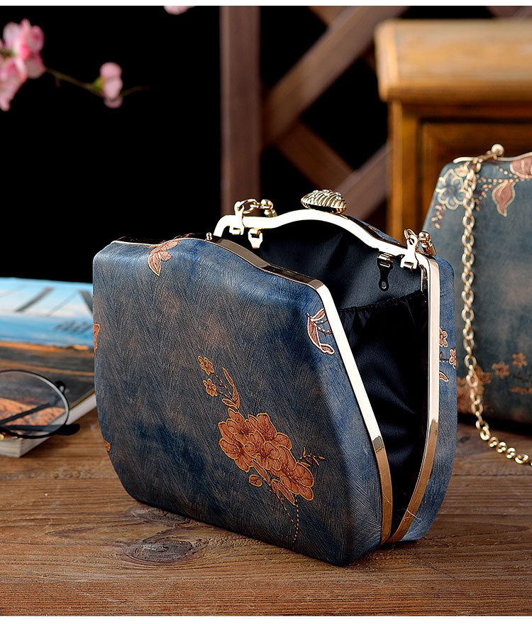 Women's Gender Women's Small Satin Flower Elegant Vintage Style Clasp Frame Handbag