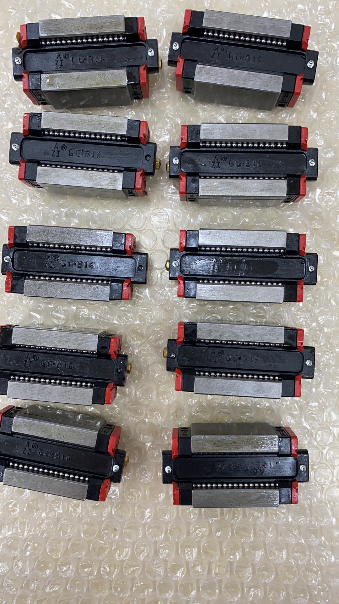 天津福业GZB45AALMX1P11-250-4导轨滑块，带密封件