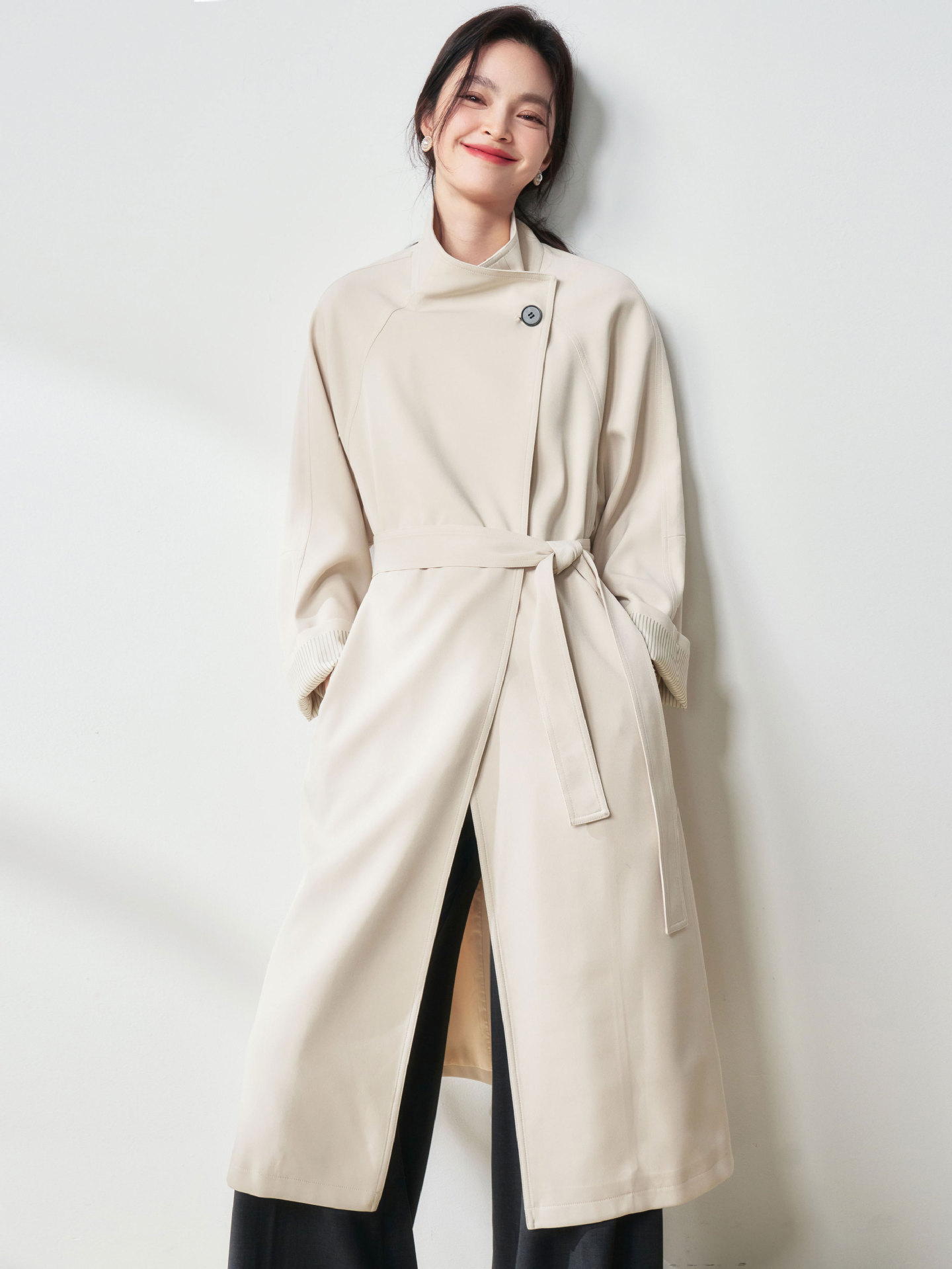 26春 シンプルROW風 立ち襟デザイン シンプルカジュアル通勤風 ロングコート ミドル丈 ウインドブレーカー 25075