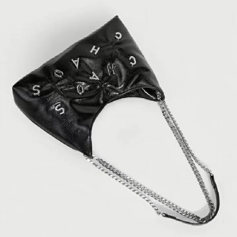 Borsa a tracolla da donna con strass e catena grande_voghion.com