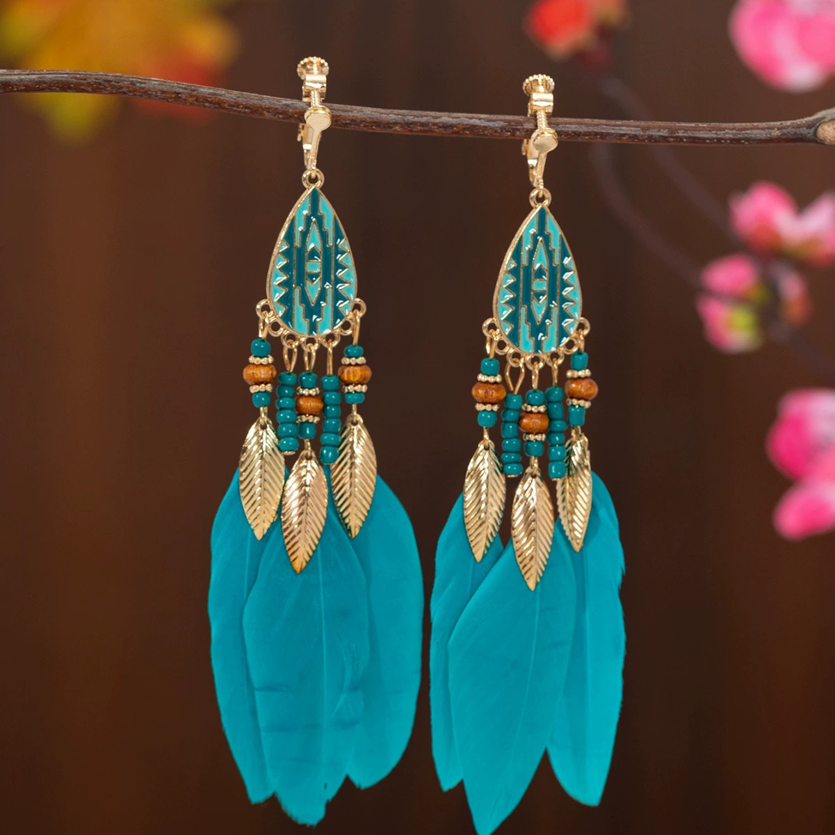 Экзотическая капая рисовая капая из перьев ушных крючков