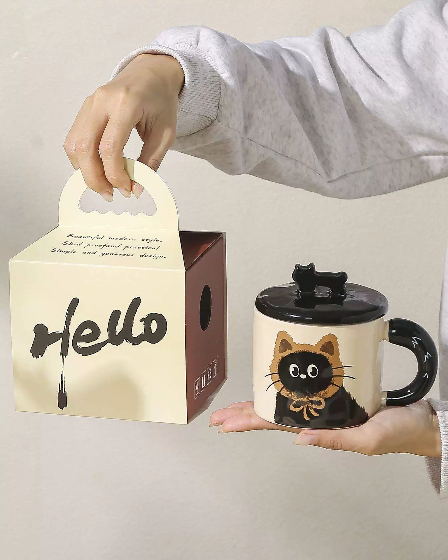 Creative Personalized Cat Mug with Lid for Hands-Friendly Gift Drinking Cup Cute Ceramic Coffee Cup Office Cup