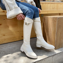 2021秋冬季米白色牛皮簡約騎士靴女平底不過膝皮帶扣低跟高筒長靴