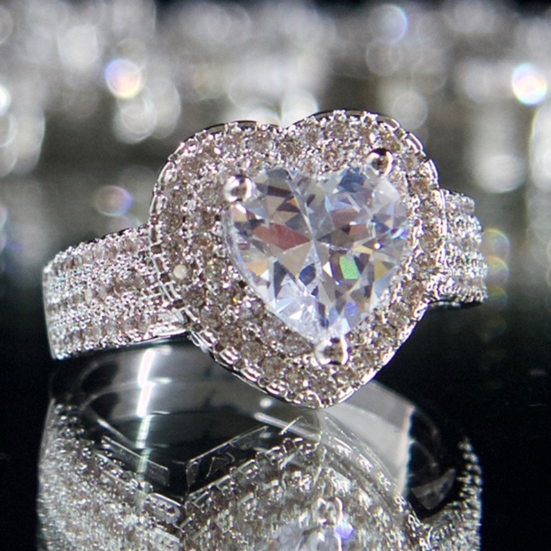 European And American Fashion Diamond Ring Trend Heart-shaped Copper Ring Female display picture 5