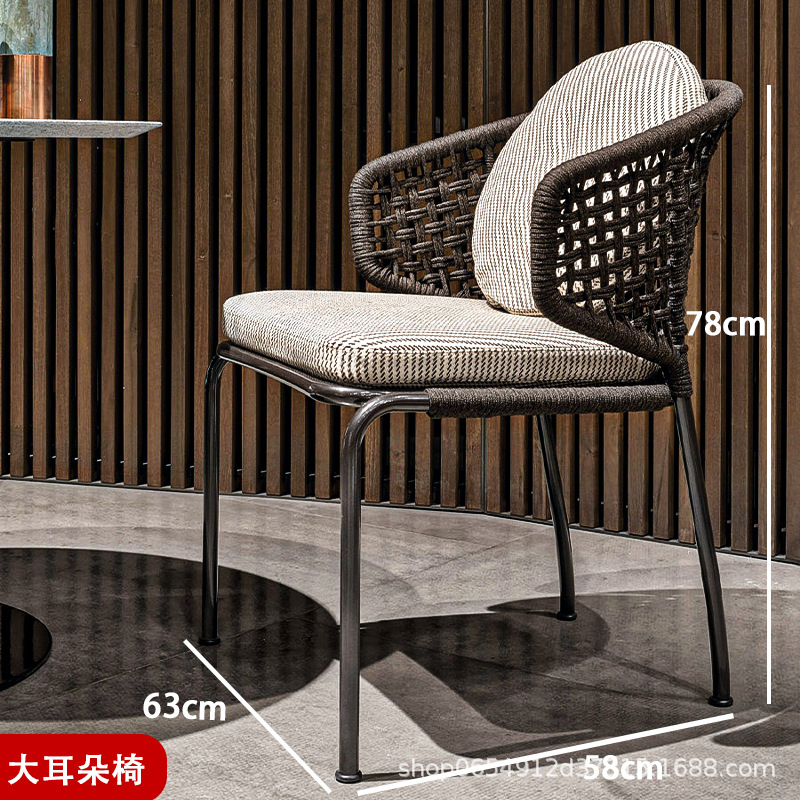 Silla de orejas grandes B (trenzado de cuerda)