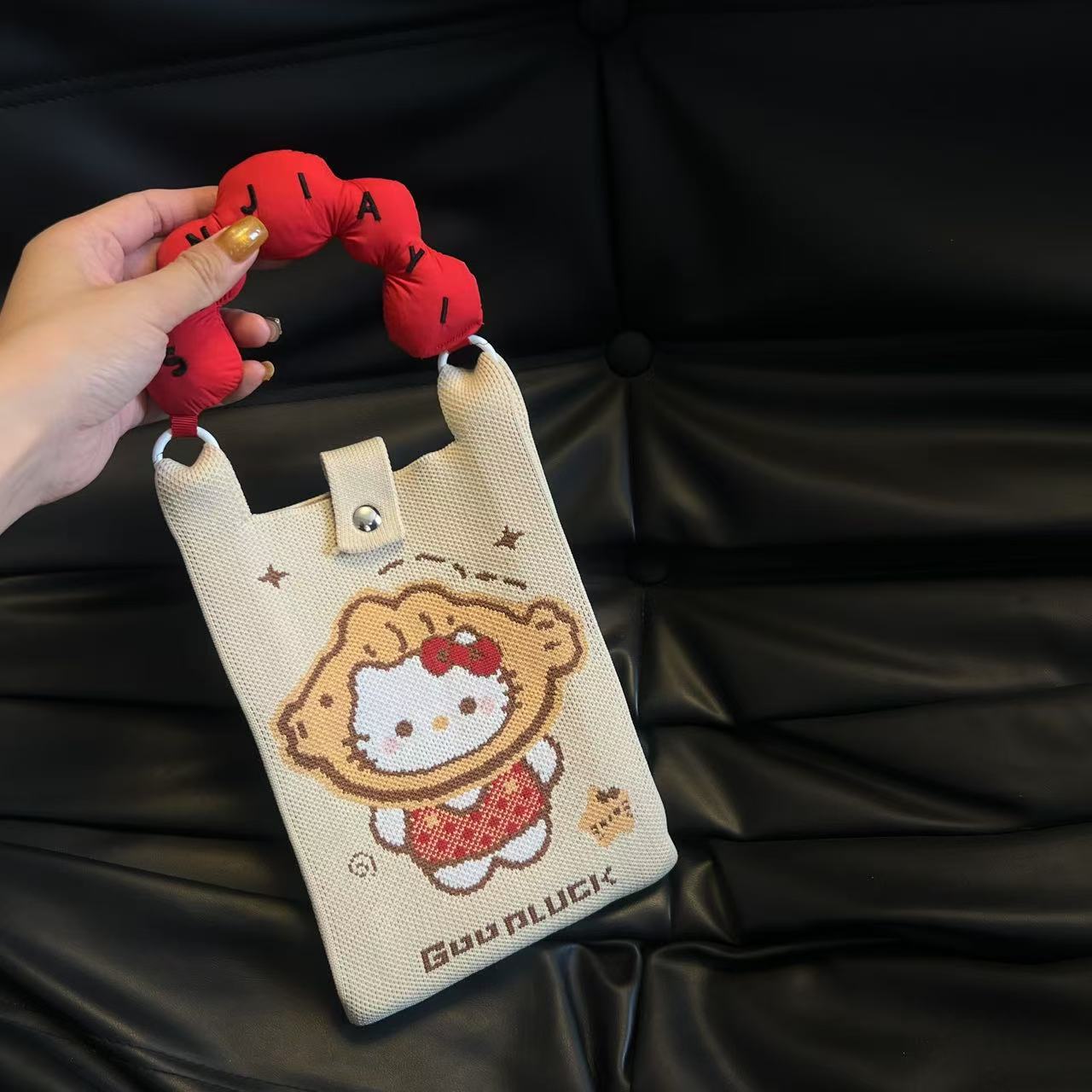 물고기 머리 헬로 키티