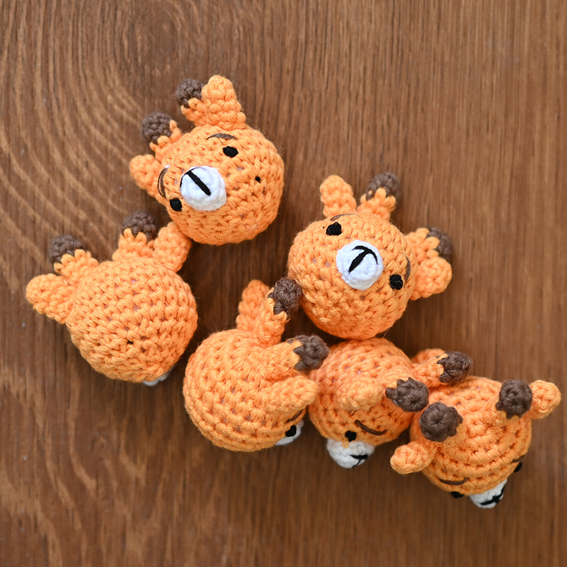 Muñecas de peluche de crochet creativas hechas a mano dibujos animados de punto conejo cabeza de animal accesorios de cadena de tetas DIY
