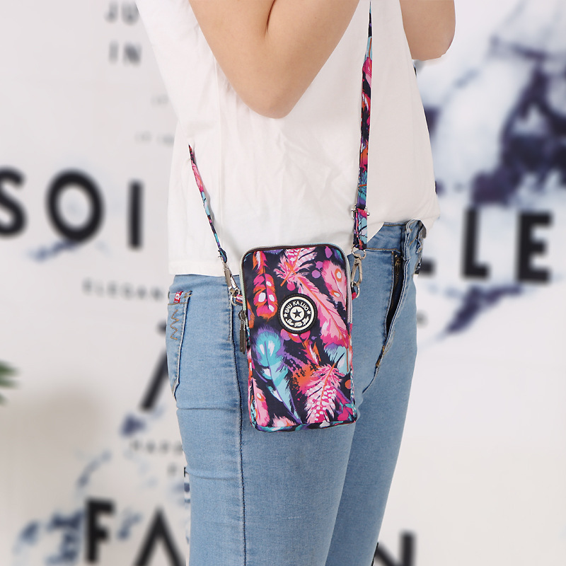 2022 nuevo bolso del teléfono móvil Mini Bolso pequeño crossbody bolso femenino del teléfono móvil del verano bolso del cambio que cuelga mamá impermeable