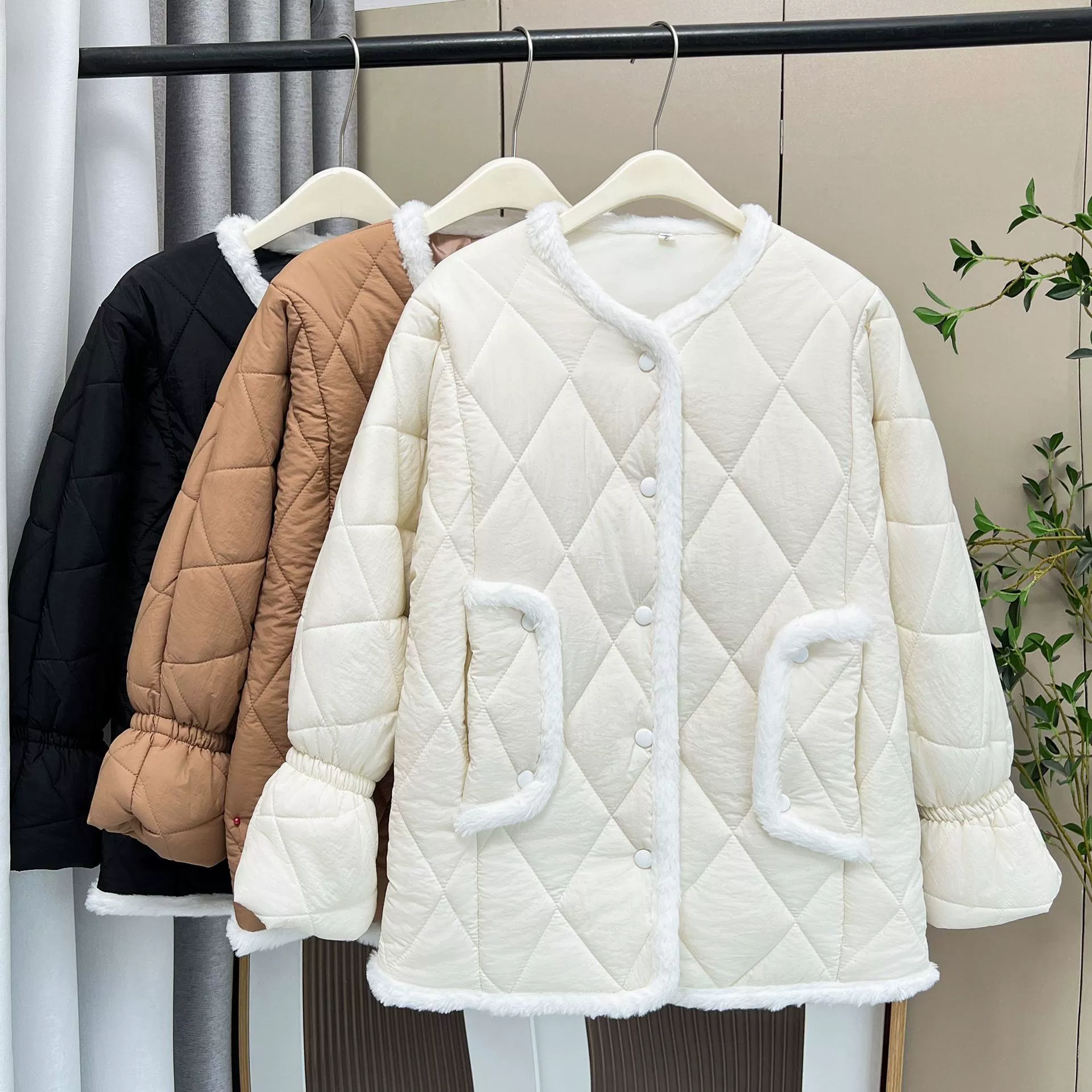 Winter keep warm fashionable velvet down jacket, plus size