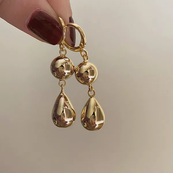 Cross-Border Foreign Trade Simple and Exquisite Water Drop Earrings Earrings for Women Light Luxury High-End Earrings Temperament Versatile Earrings Wholesale