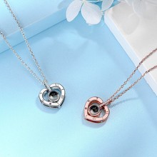 个性时尚一百种语言心形投影项链女 爱心吊坠表白短款锁骨链饰品