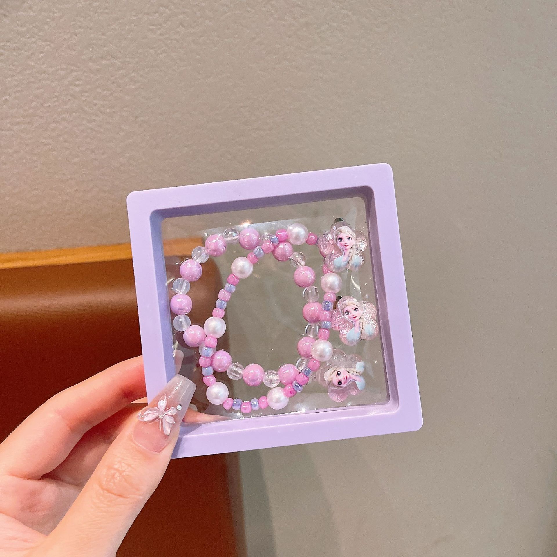 Pulseras de niños lindas super lindas anillos de niña niña niña de dibujos animados clipes de orejas hermosos juegos de joyas de niña al por mayor