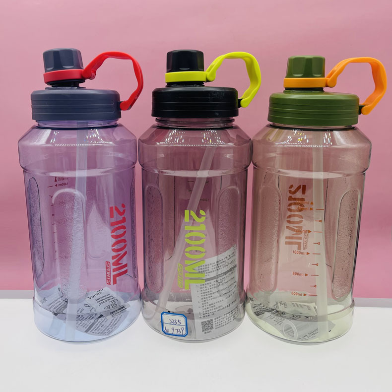 Qitong2335 verano nueva taza de plástico 2000ml deportes hervidor de agua de las mujeres gimnasio espacio taza