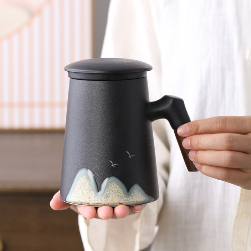 日式手绘远山马克杯 陶瓷带盖过滤内胆茶水分离泡茶杯大容量水杯