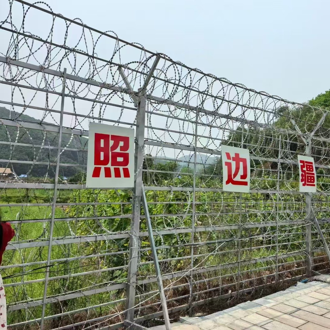 刀片刺绳监狱焊接刀片刺网墙Y型柱防攀爬带刺滚笼刺绳不锈钢防盗