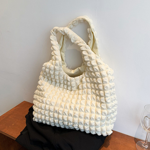 Korean style pleated waffle shoulder bag  new internet celebrity bubble plaid tote bag fashionable large capacity shopping bag