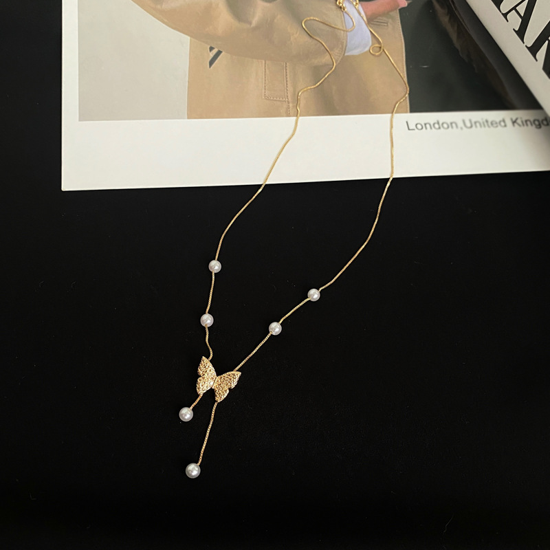 Simple Style Butterfly Imitation Pearl Alloy Tassel Necklace