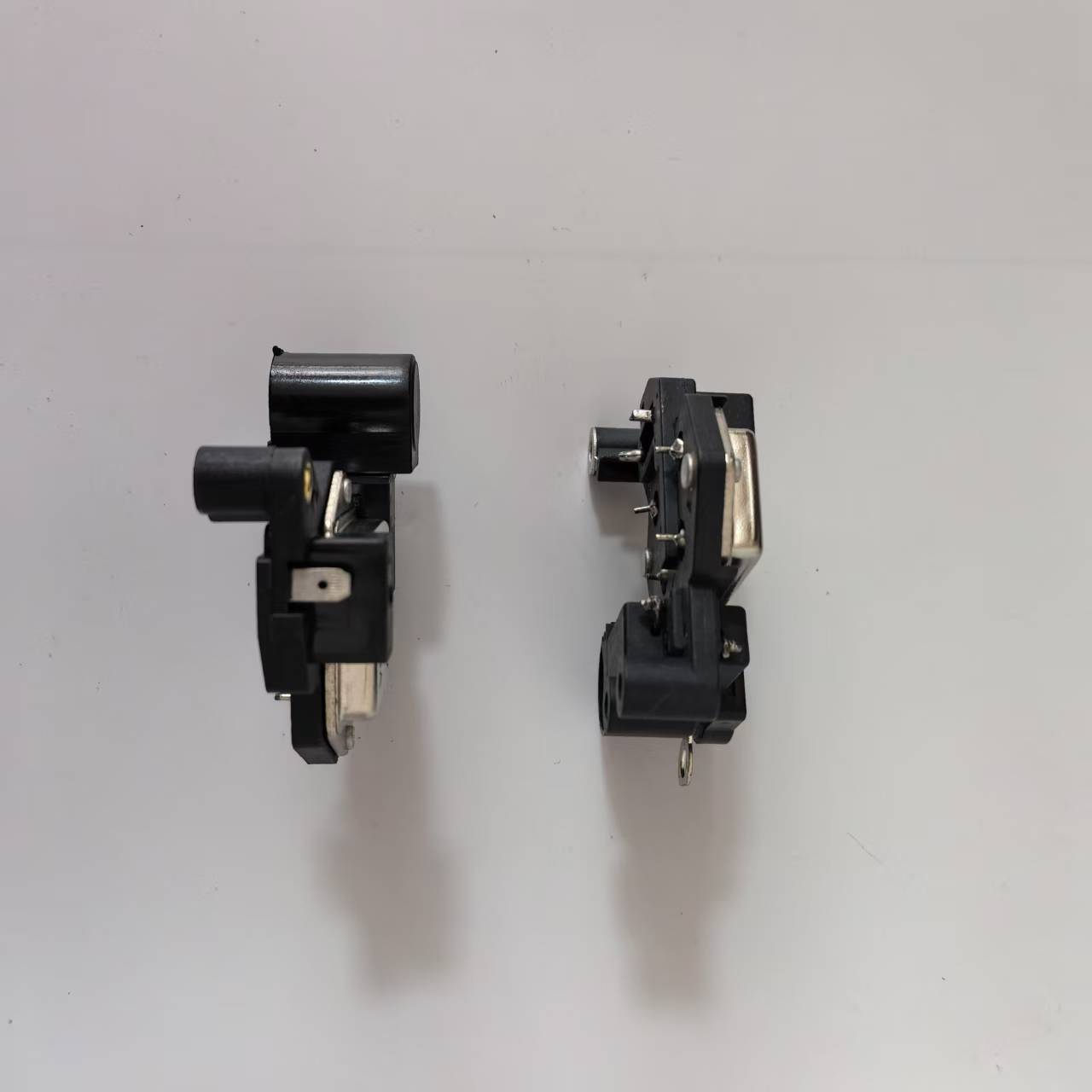 Vc1 Regulator Is Suitable for Aobo Generator Howo A7 Heavy Truck Engine Auto Parts with High Compatibility