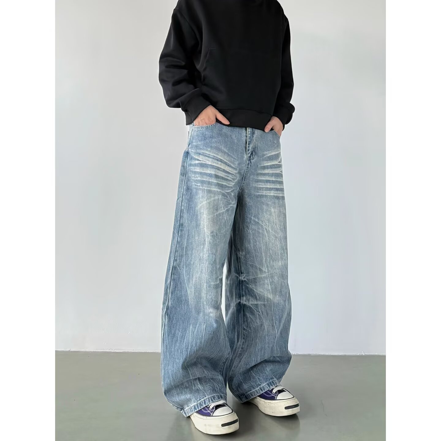 Men's And Women's Loose Fitting Flowy Denim Jeans Wide Leg Casual Style Lightning Bolt Pattern Fashionable Versatile Jeans_voghion.com