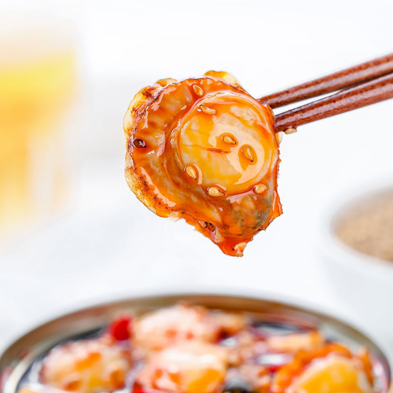 Internet-famous spicy mini seafood—Scallop Meat, 100g per can—quickly delivered; ready-to-eat dish straight from the can.