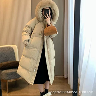 平湖羽绒服女长款冬季2026年新大毛领白鸭绒过膝加厚保暖外套批发