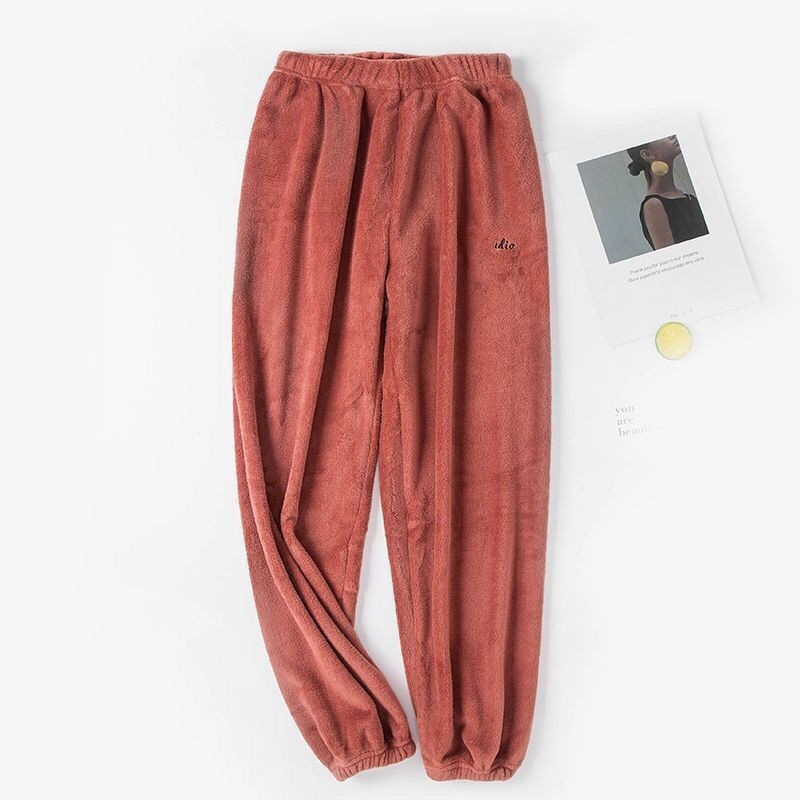 Pantalones cálidos rojos