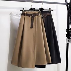 夏の大きいサイズの半身のスカートの子供は腰の字のスカートの中の長いタイプの不規則な高腰が見えて痩せています。