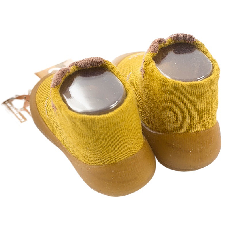 Nuevos hombres y mujeres de primavera y otoño de dibujos animados anti-colisión dedo del pie zapatos de verano calcetines de Bebé Zapatos de fondo suave calcetines Zapatos cubren los pies