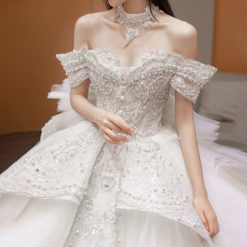 2026 New Heavy-Duty Wedding Dress for Brides, Off-Shoulder Style, Runaway Princess Style, Petite Size, Maternity Plus-Size, Long Train Wedding Dress