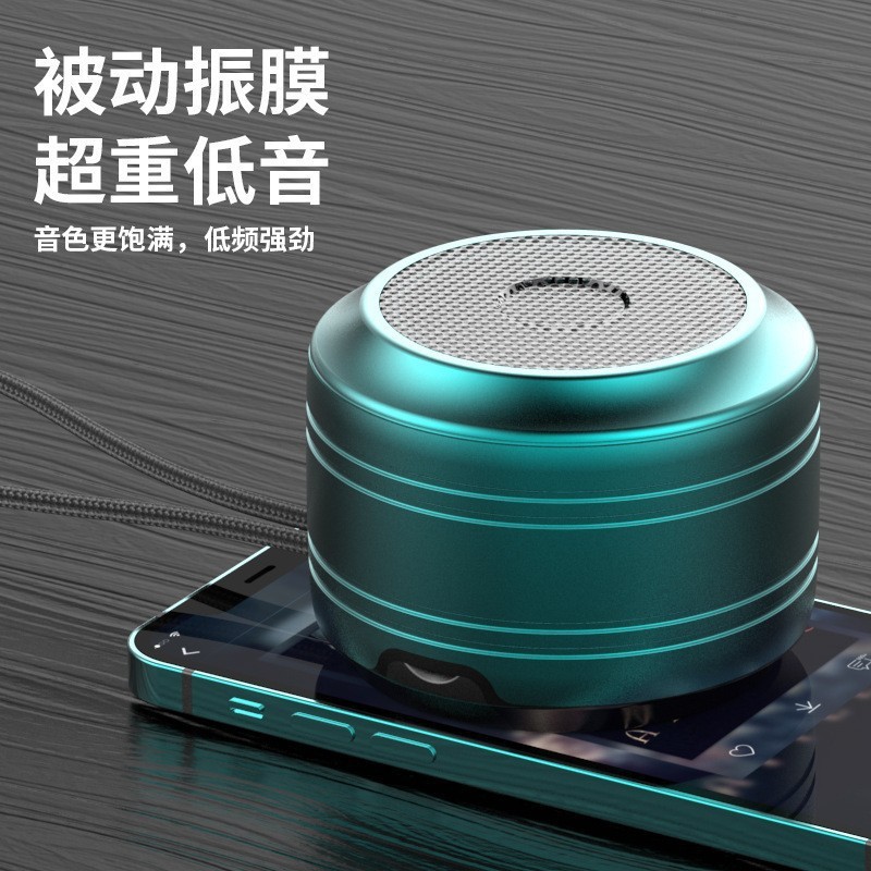Lanyard green bluetooth speaker