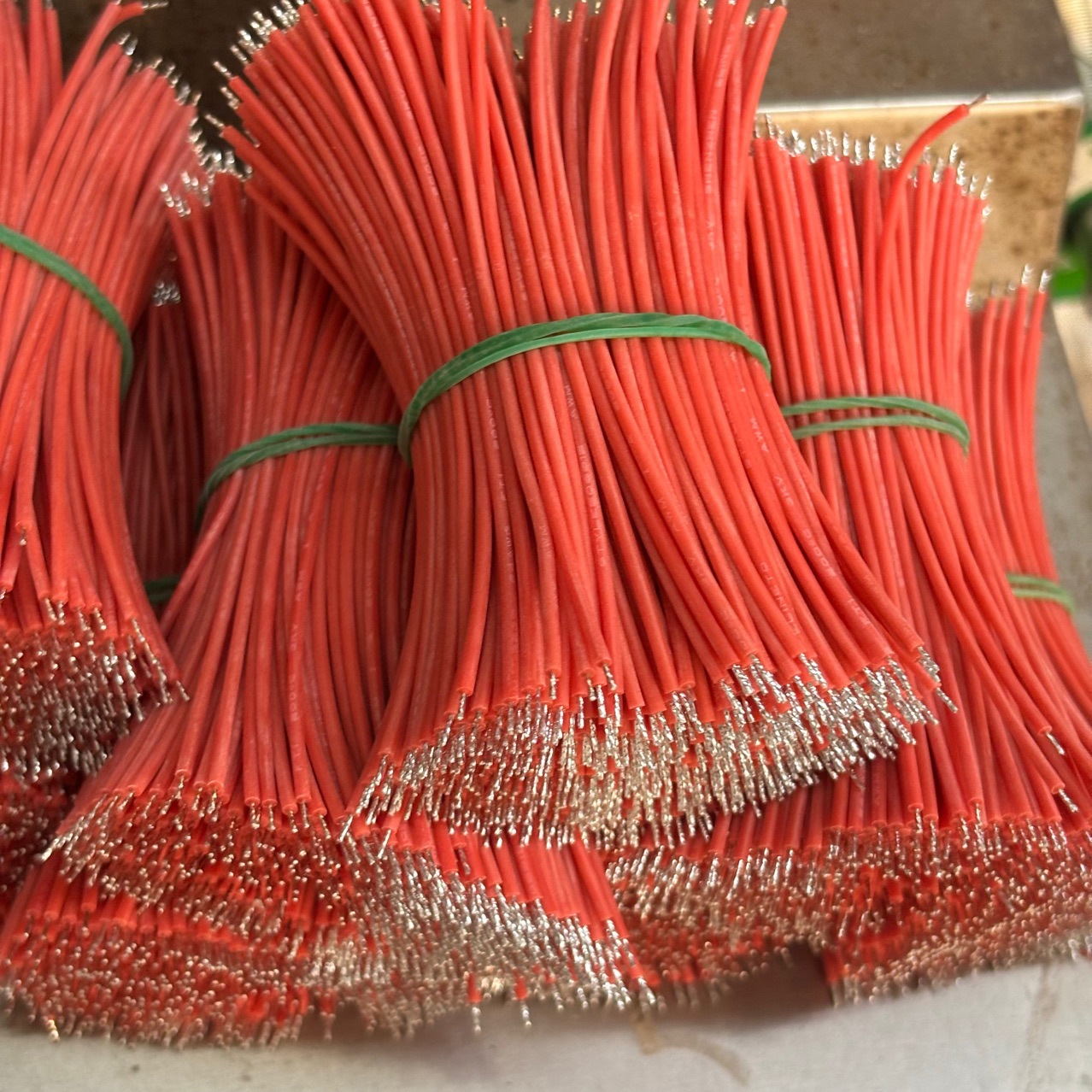 3239硅胶线30 28 26 24 22 20 18 16AWG耐高温LED灯具连接线跳线