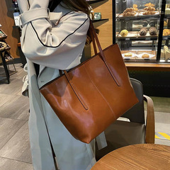 Leather women's bag, Western and Eastern retro, oil wax leather texture, single-shoulder bag, daily commute, large capacity, laptop tote bag